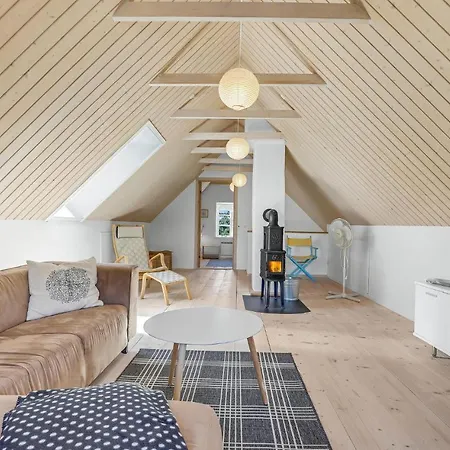 3 Bedroom Cozy In