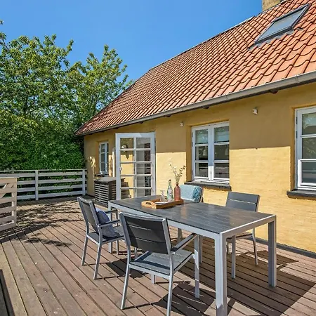 Holiday home 3 Bedroom Cozy In